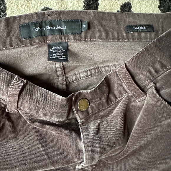 Calvin Klein Short 26” inseam  Stretchy Corduroy Jeans (10) - Picture 8 of 10